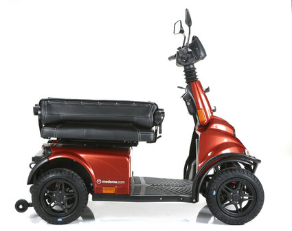 Minicrosser X2 vierwiel scootmobiel medema Zorgbroeder Surhuisterveen